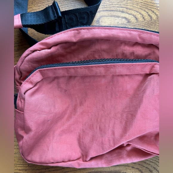 Baggu Fanny Pack Belt Bag in Watermelon Pink - Picture 6 of 9